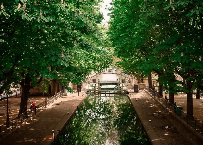 Edgar Grands Boulevards - Hauteville * Parijs